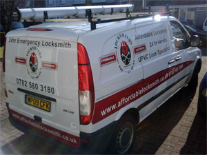 affordable locksmith four colour cut vinyl livery